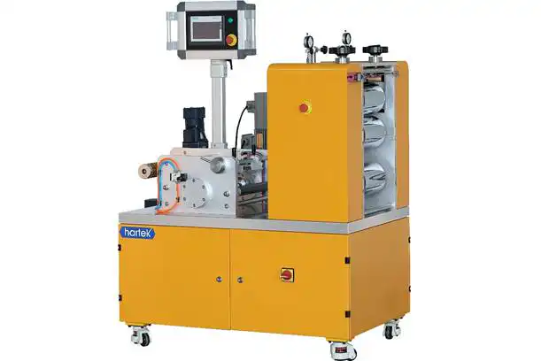 Sheet extrusion three-roll calender